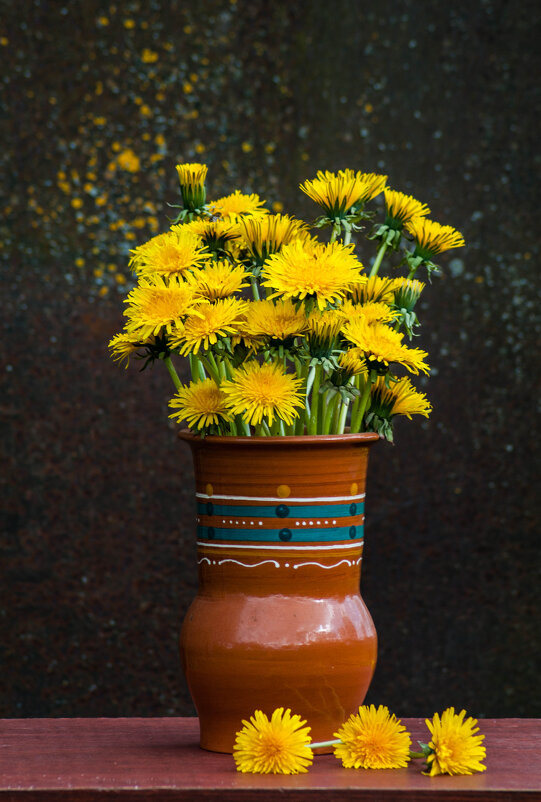 Крынка с одуванчиками. - Анатолий Нецепляев Крынка с одуванчиками. - Анатолий Нецепляев