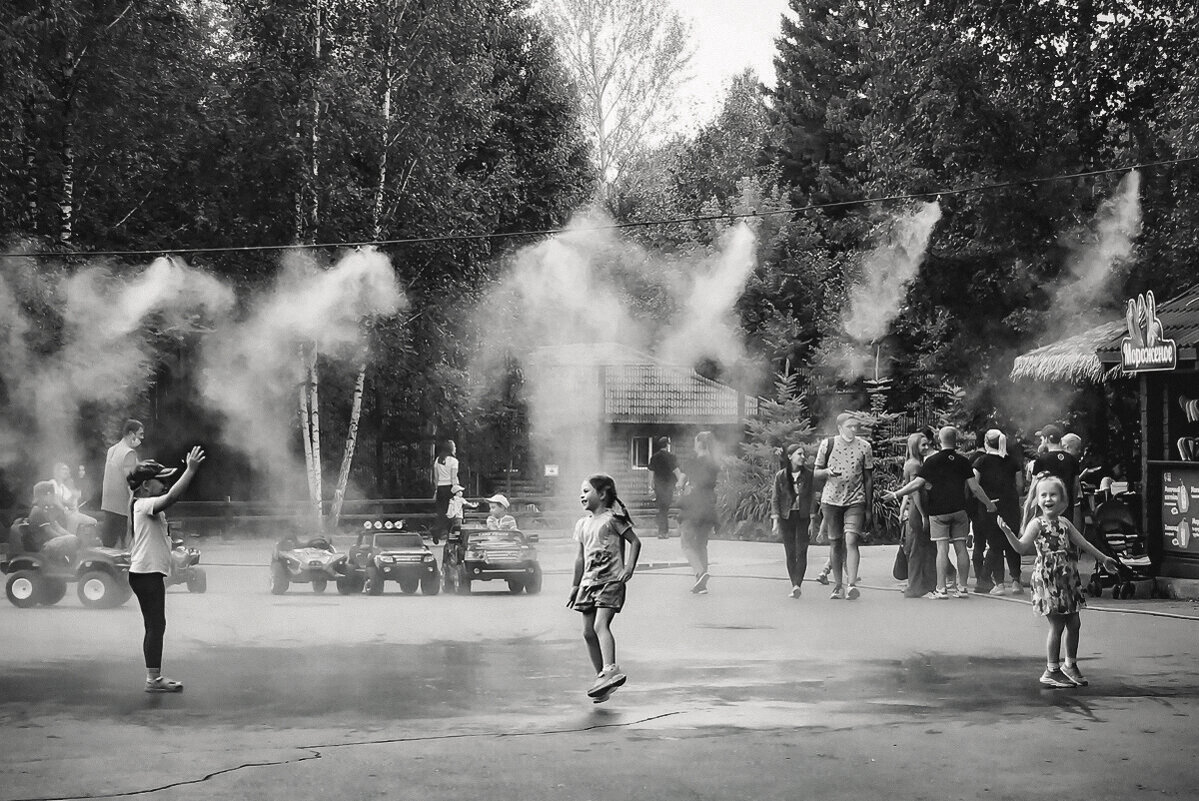 Мы девчушки веселушки (чб) - Сергей Царёв