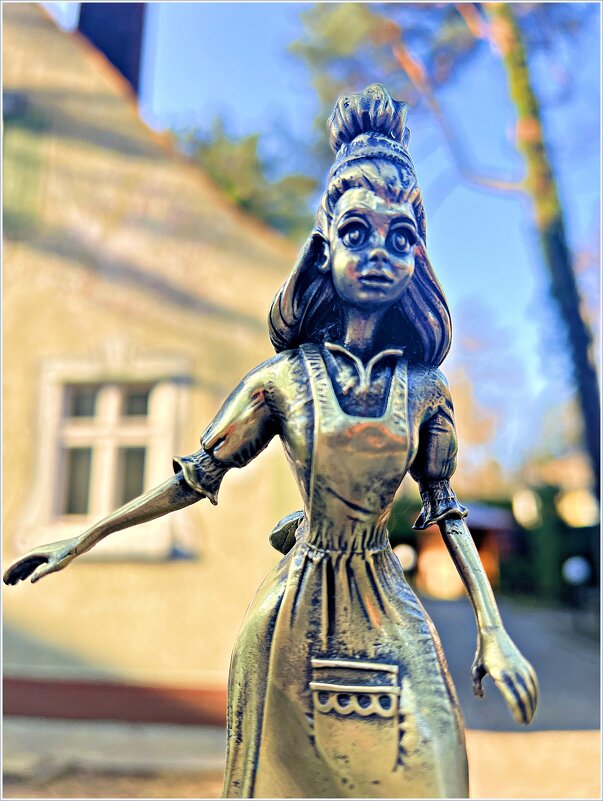 Фрагмент скульптуры у Виллы Миньон. - Валерия Комова