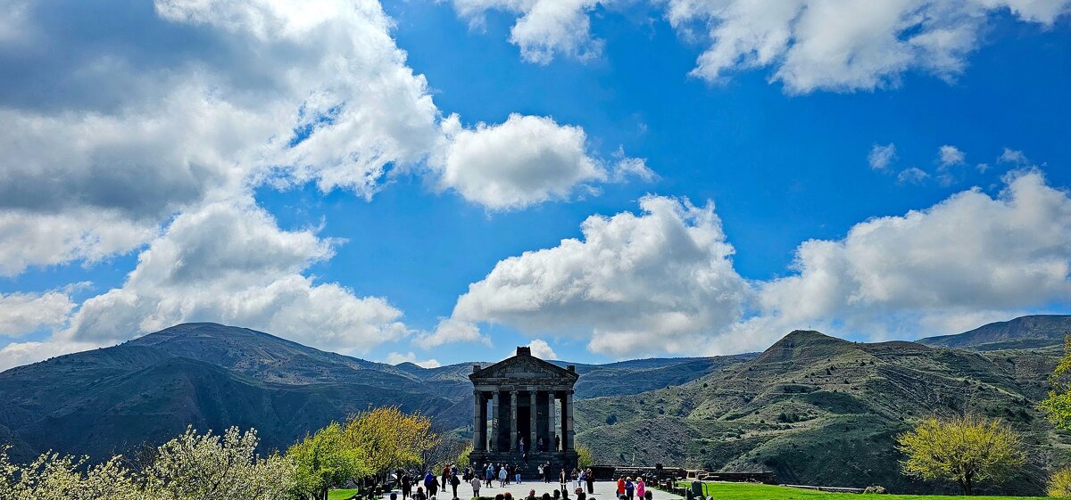 Храм Гарни́ (арм. Գառնու տաճար) - Михаил Свиденцов Храм Гарни́ (арм. Գառնու տաճար) - Михаил Свиденцов