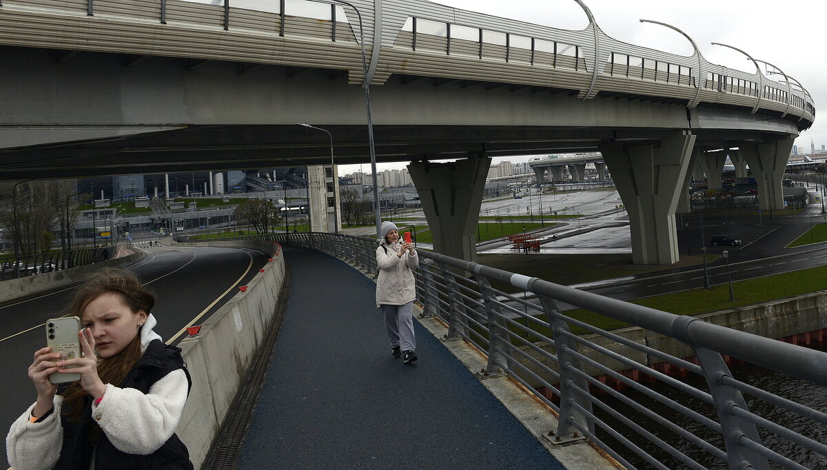 . - Алексей Неустроев