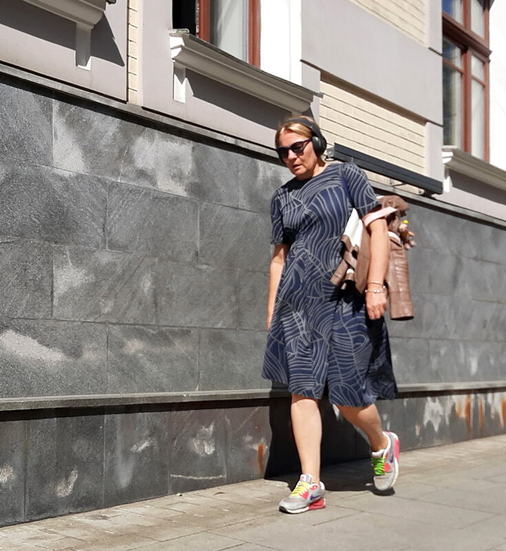 *** - Владимир Захаров