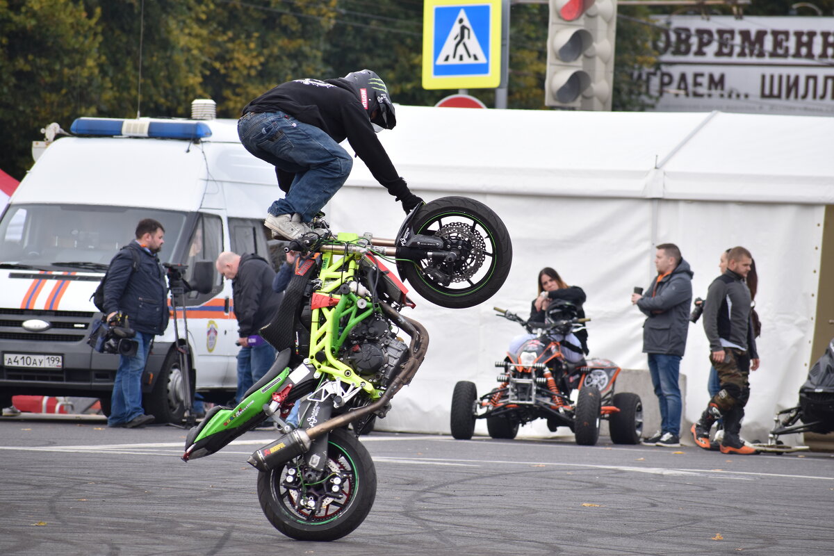 Трюкач. - Валерий Пославский Трюкач. - Валерий Пославский