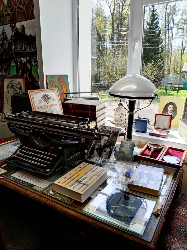 Уголок Даниила Гранина - Мария Васильева