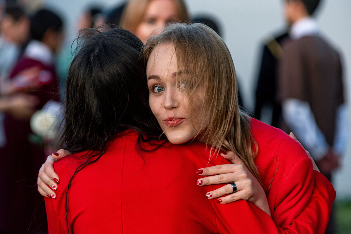 обнимашки. - Вадим Федотов 