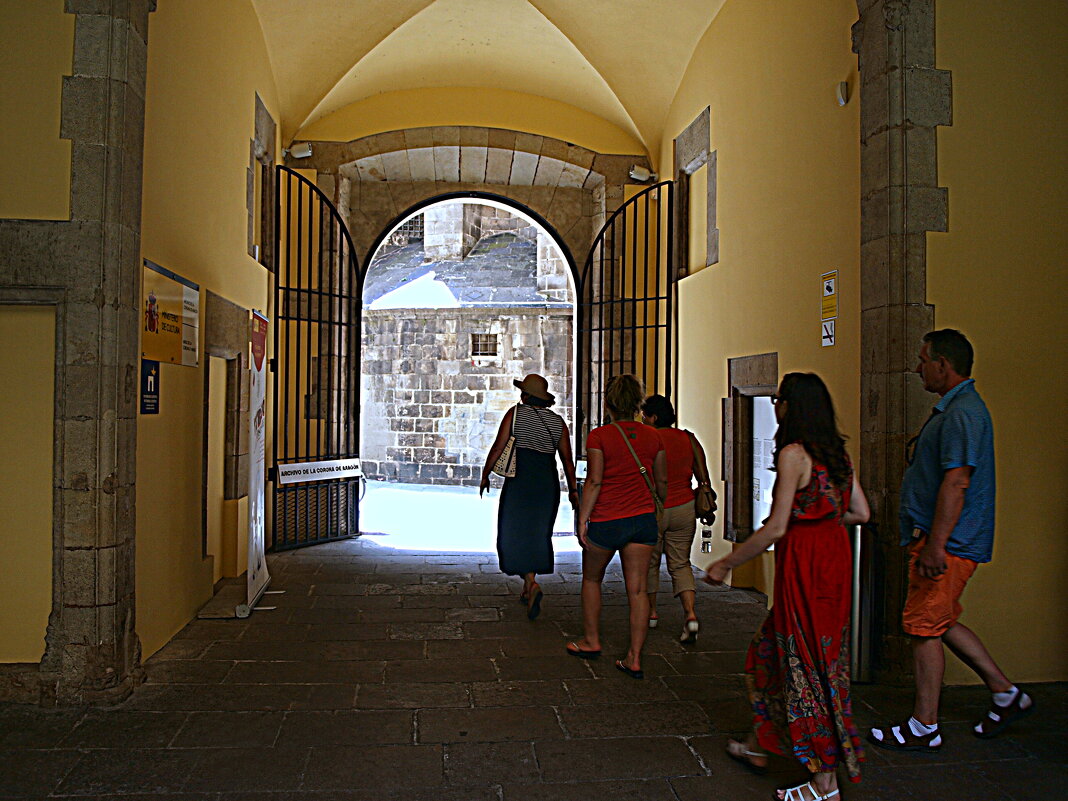 Барселона. - Владимир Драгунский Барселона. - Владимир Драгунский