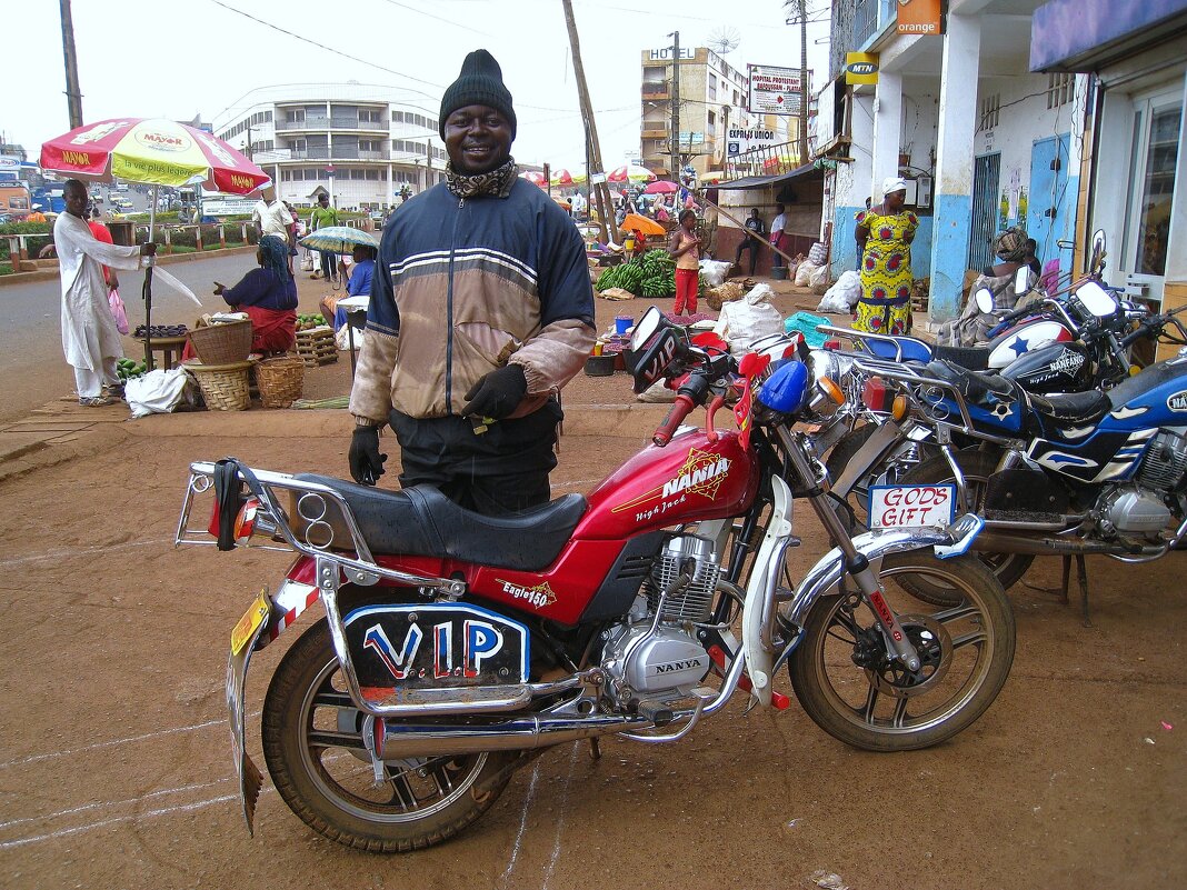 Жизнерадостный ВИП мотобайкер. - unix (Илья Утропов) Жизнерадостный ВИП мотобайкер. - unix (Илья Утропов)