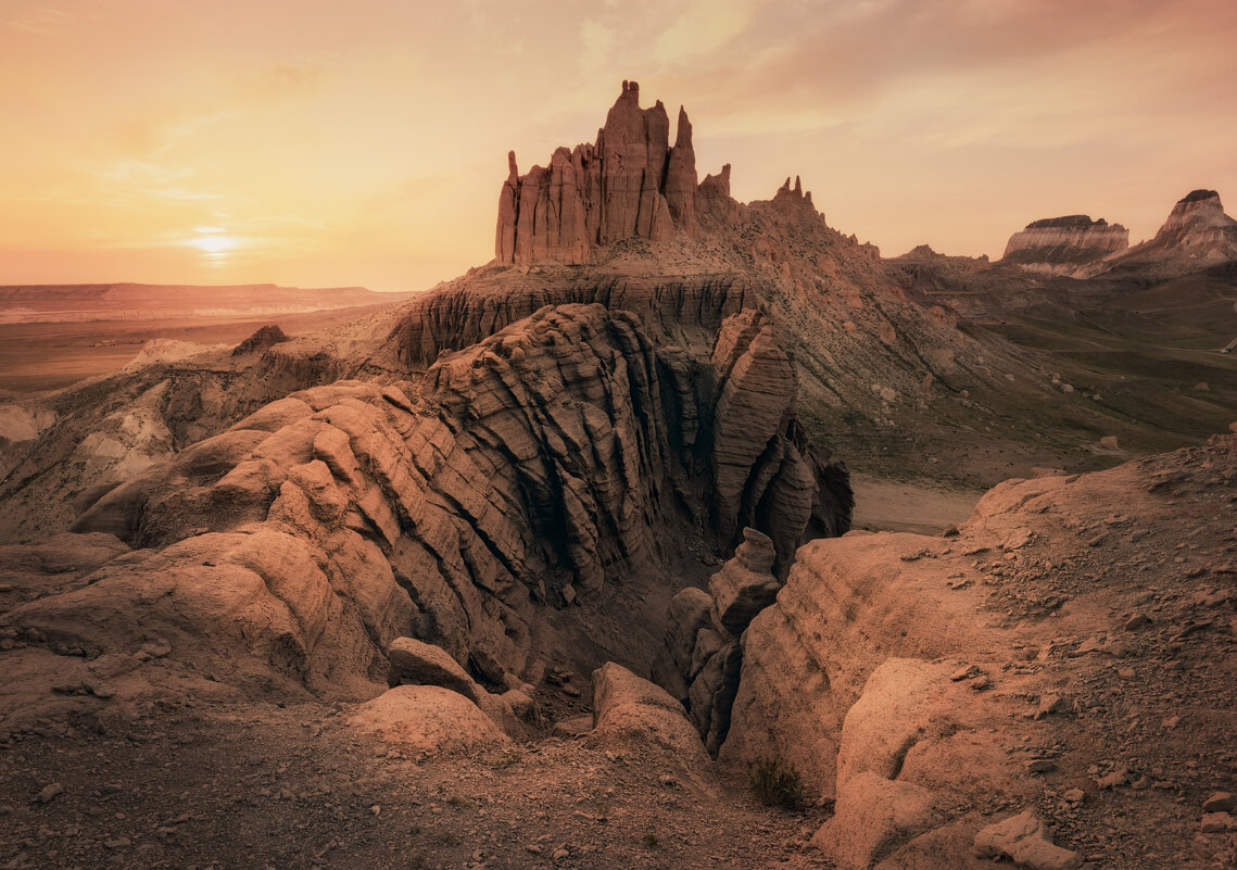 В рассветном золоте - Дмитрий Шишкин В рассветном золоте - Дмитрий Шишкин
