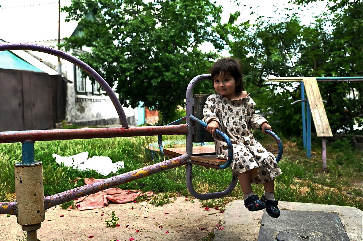 На качелях - Юрий Гайворонскiий