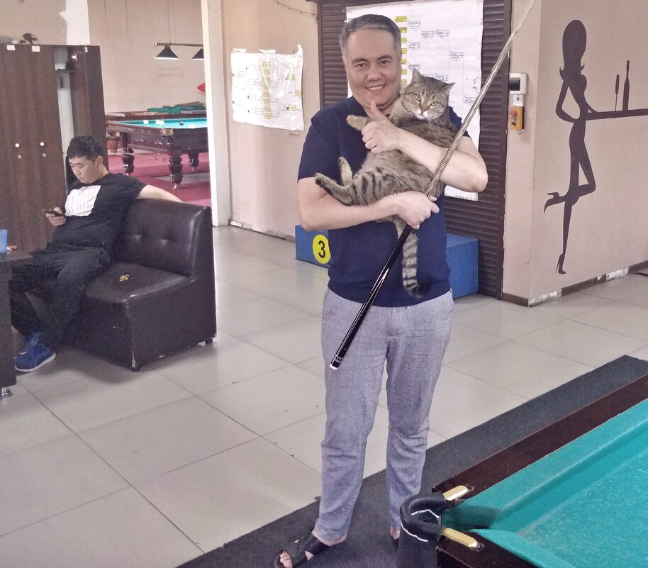 Любимец бильярдного клуба... - Андрей Хлопонин