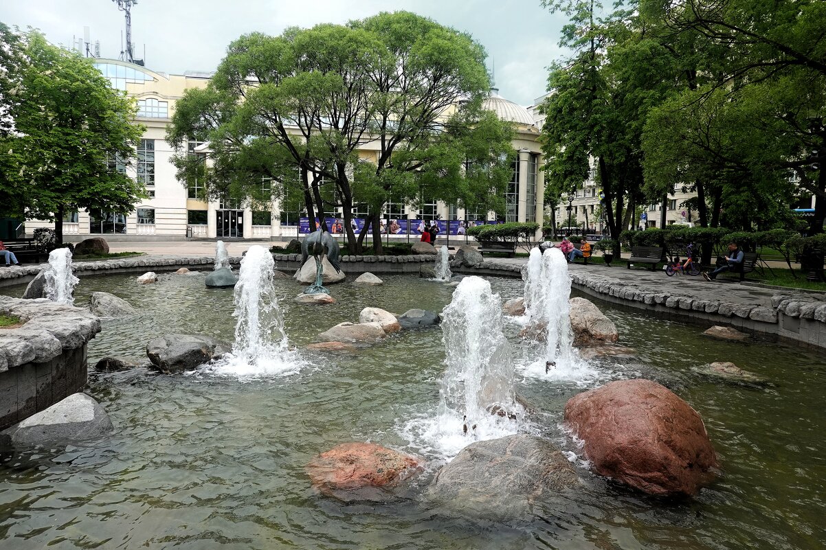 Летом все фонтаны - спасение от жары. - Татьяна Помогалова