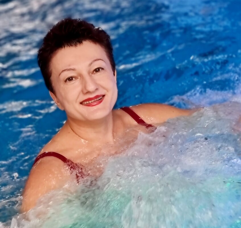 В бассейне - Лана 