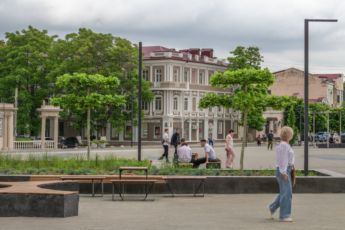 Центральная площадь - Игорь Сикорский Центральная площадь - Игорь Сикорский
