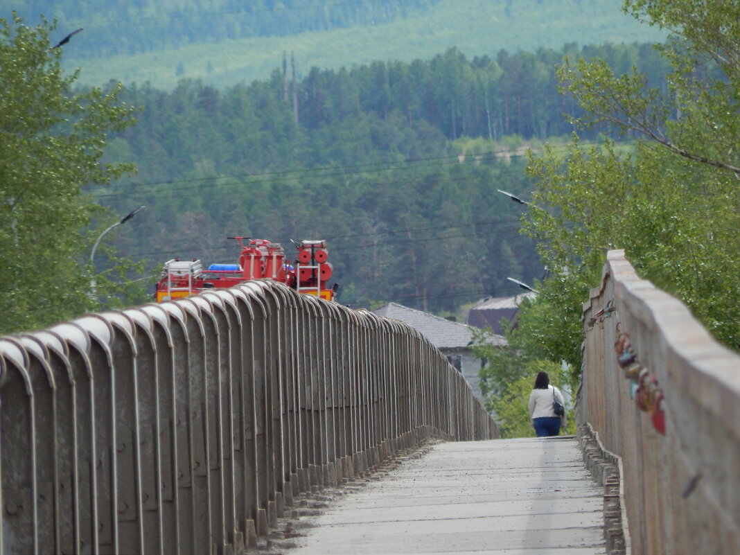 Мост на реке - Екатерина Панова Мост на реке - Екатерина Панова