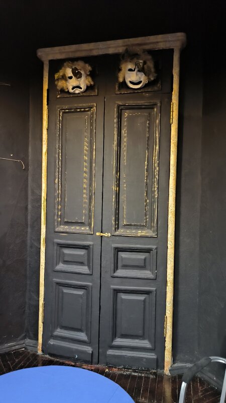 Дверь в царство Мельпомены. - Ольга 