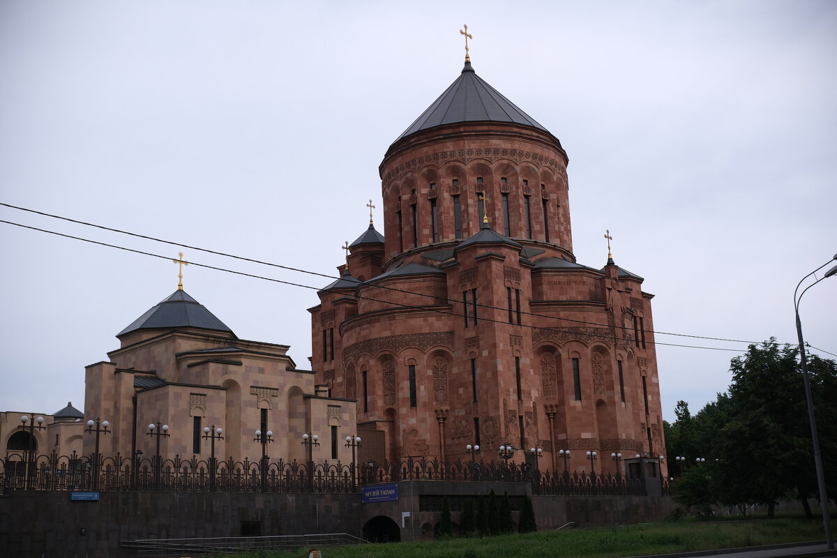 Армянский храм - Лютый Дровосек Армянский храм - Лютый Дровосек