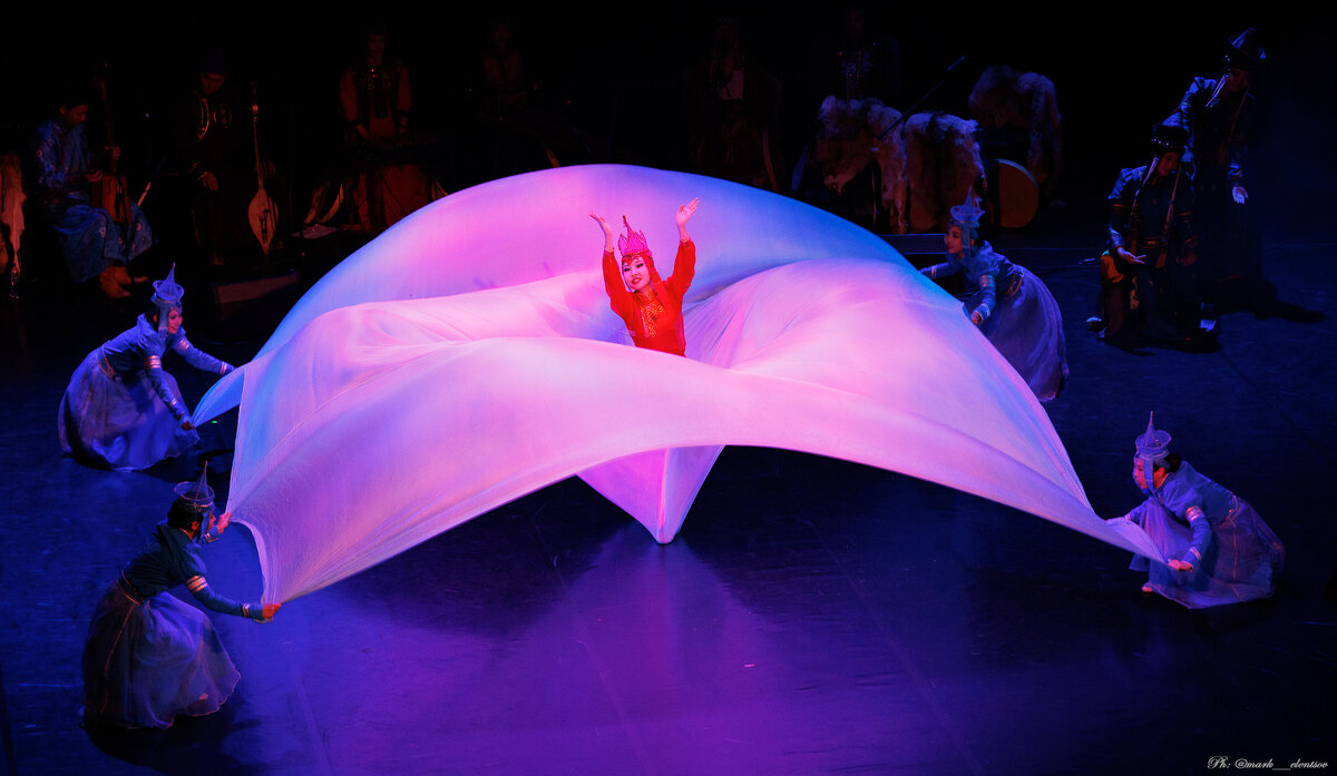 Этно-шоу "Шёпот тундры. Дыхание степи" - Марк Еленцов