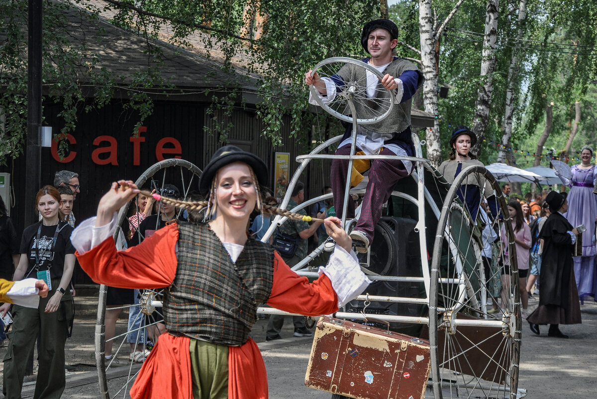 Шествие уличных театров - Татьяна Машошина