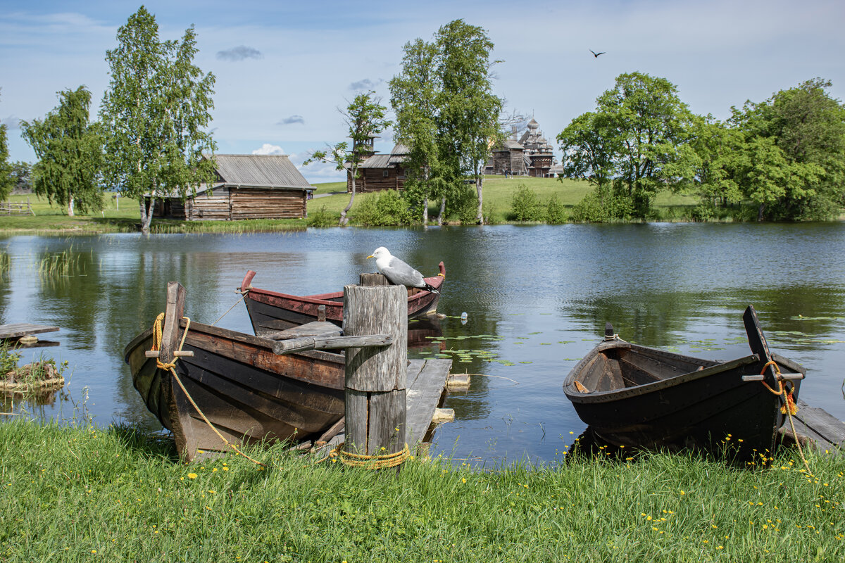 Рыбачьи лодки на острове Кижи - Борис Генкин Рыбачьи лодки на острове Кижи - Борис Генкин