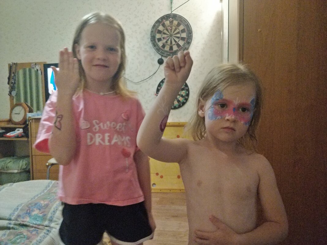 Девчонки - Андрей Хлопонин