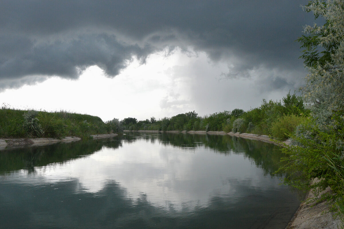 ...кажется... дождь...собирается... - Надежда Куркина 