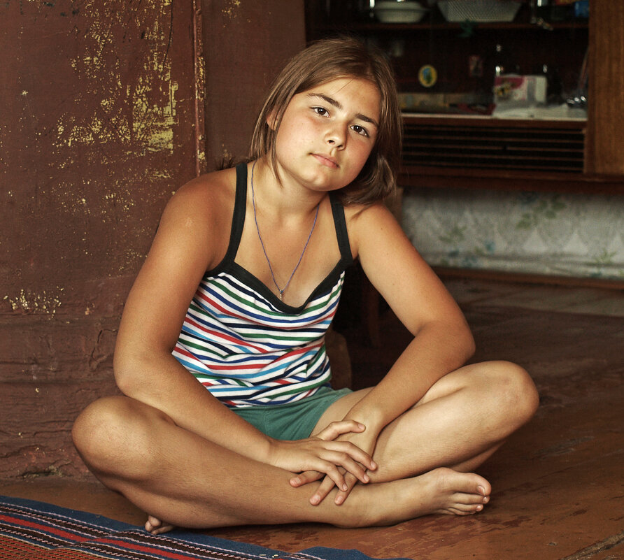 Юля в деревне - СЮ Юля в деревне - СЮ