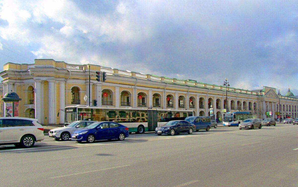 Гостиный двор на Невском - Сергей Карачин Гостиный двор на Невском - Сергей Карачин