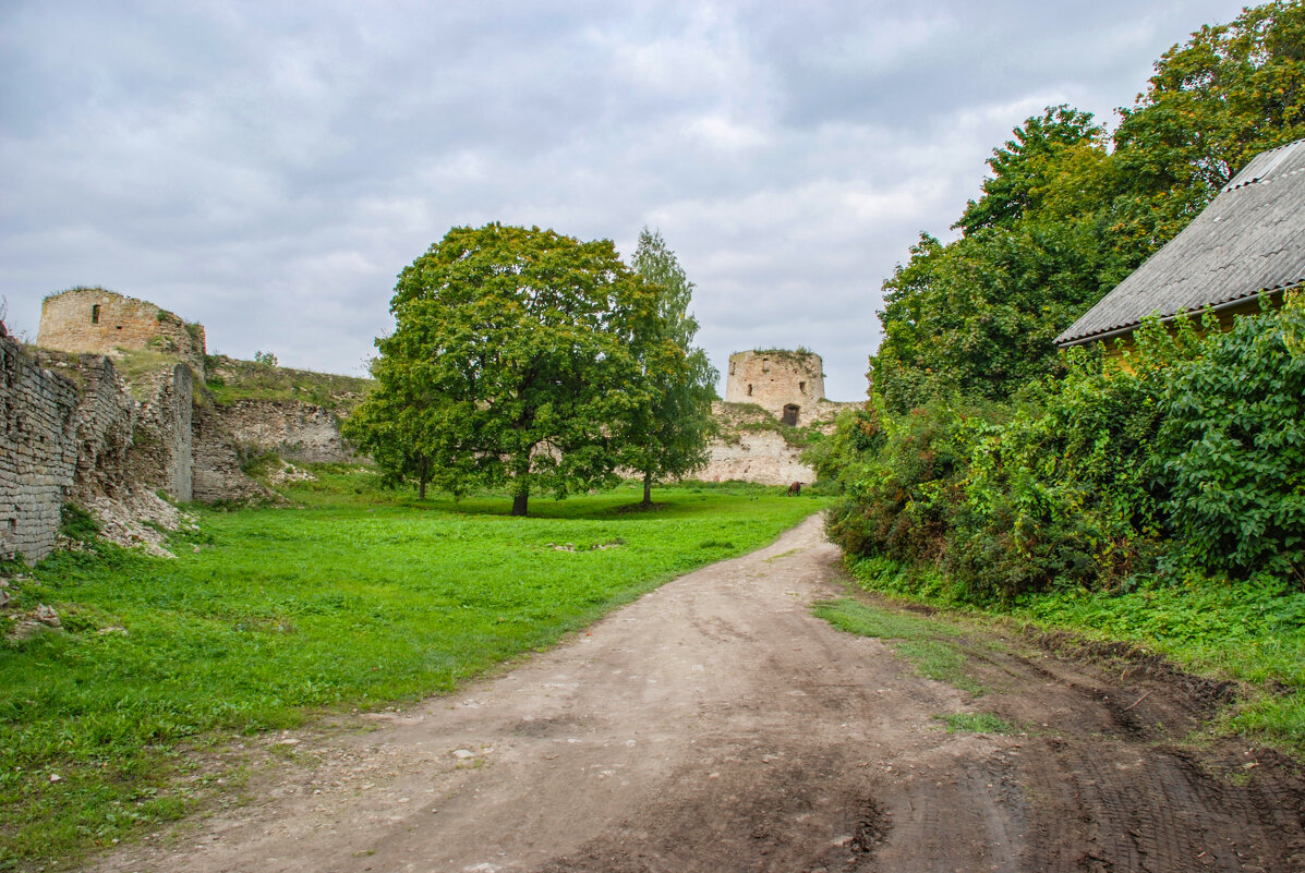 Изборск - Роман Шаров Изборск - Роман Шаров