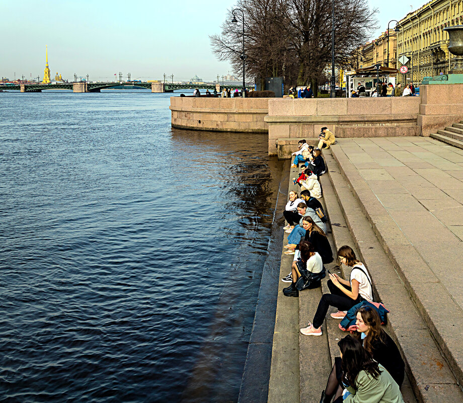 В 1-м ряду партера. - Игорь Викторов В 1-м ряду партера. - Игорь Викторов