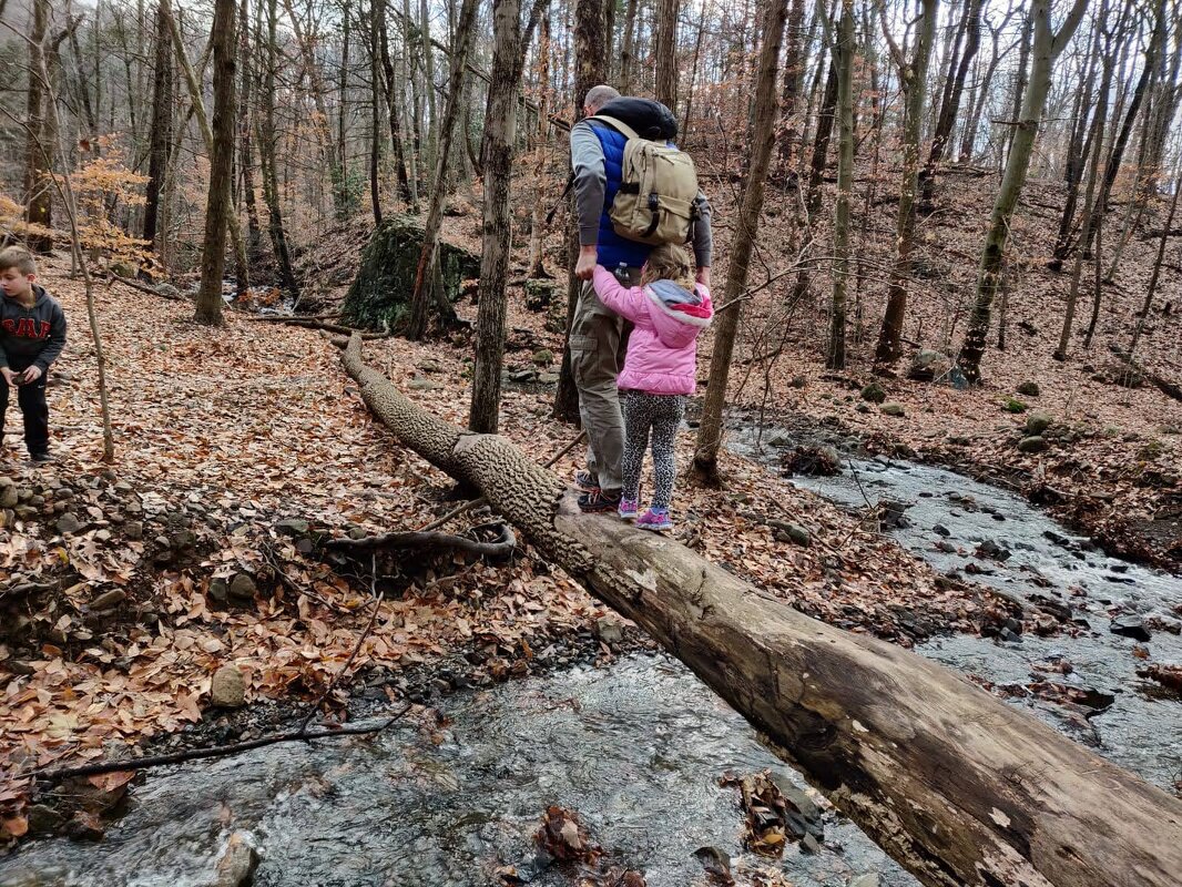 Держись за папу..... вот и прошли! - Светлана Хращевская