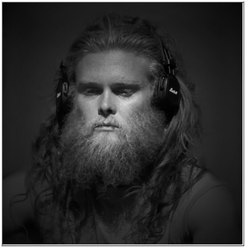 В МИРЕ МУЗЫКИ... - Elvira E. В МИРЕ МУЗЫКИ... - Elvira E.