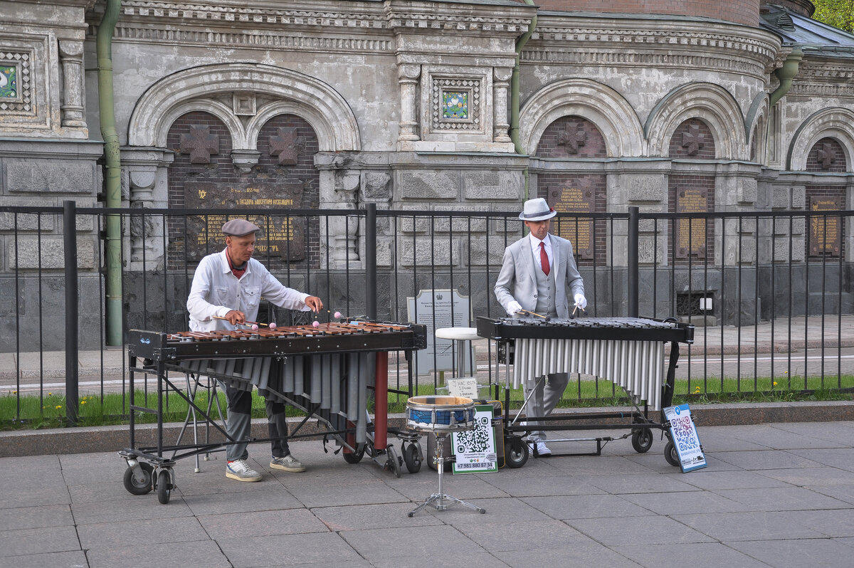 Ксилофонисты у стен храма Спас на Крови - Татьяна Машошина