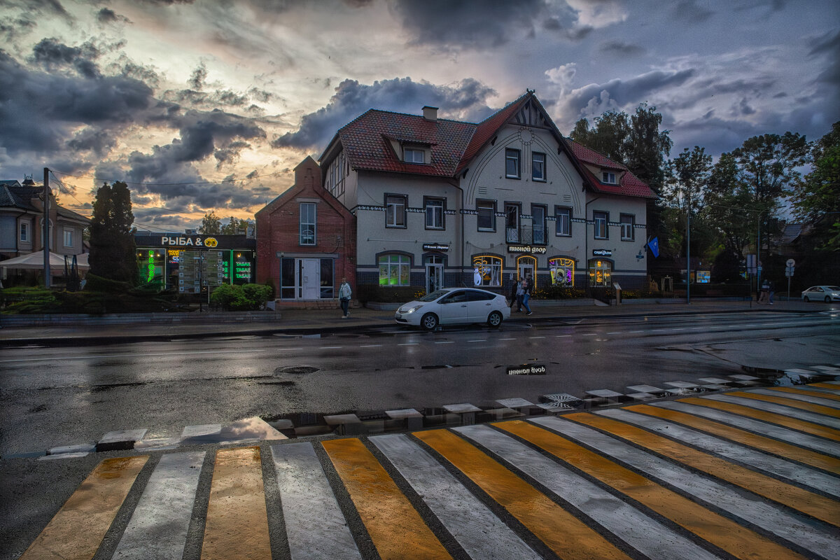 * - Александр Лисовский