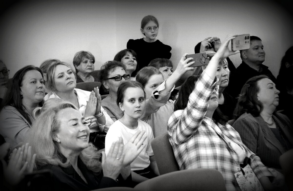 . - Алексей Неустроев