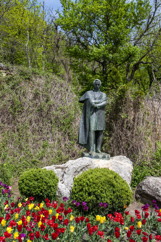Памятник М.Ю. Лермонтову в Лермонтовском сквере - Gen Памятник М.Ю. Лермонтову в Лермонтовском сквере - Gen
