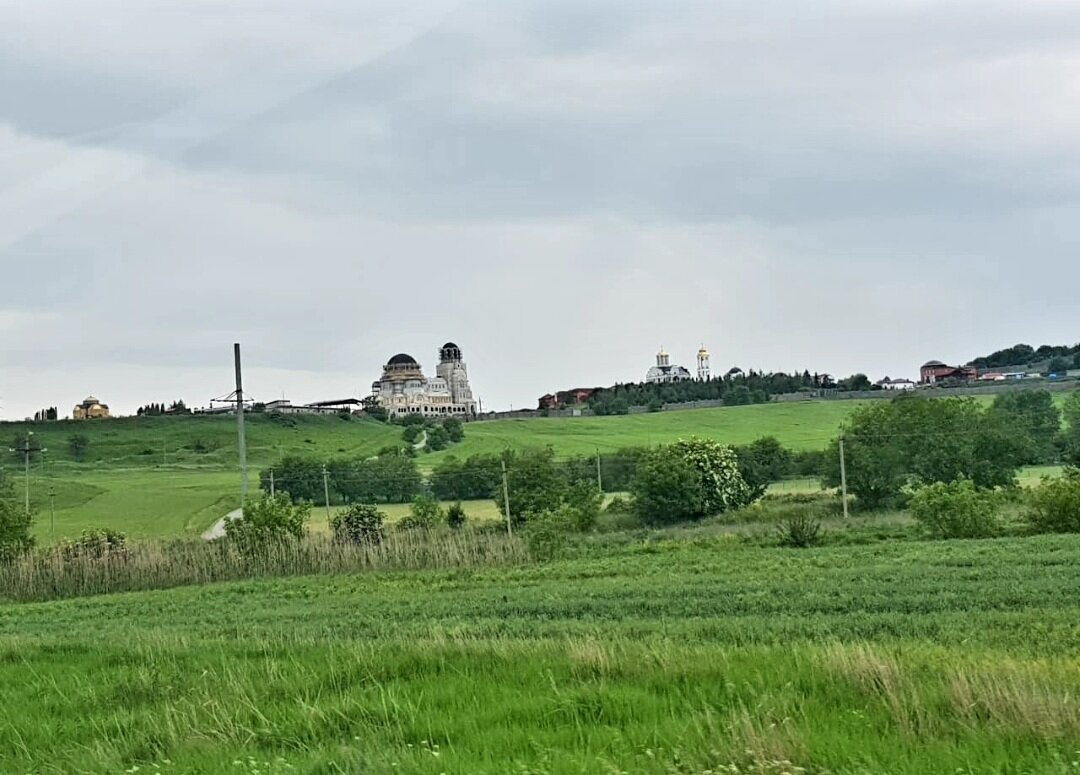 По дороге на перевал - Tata Wolf