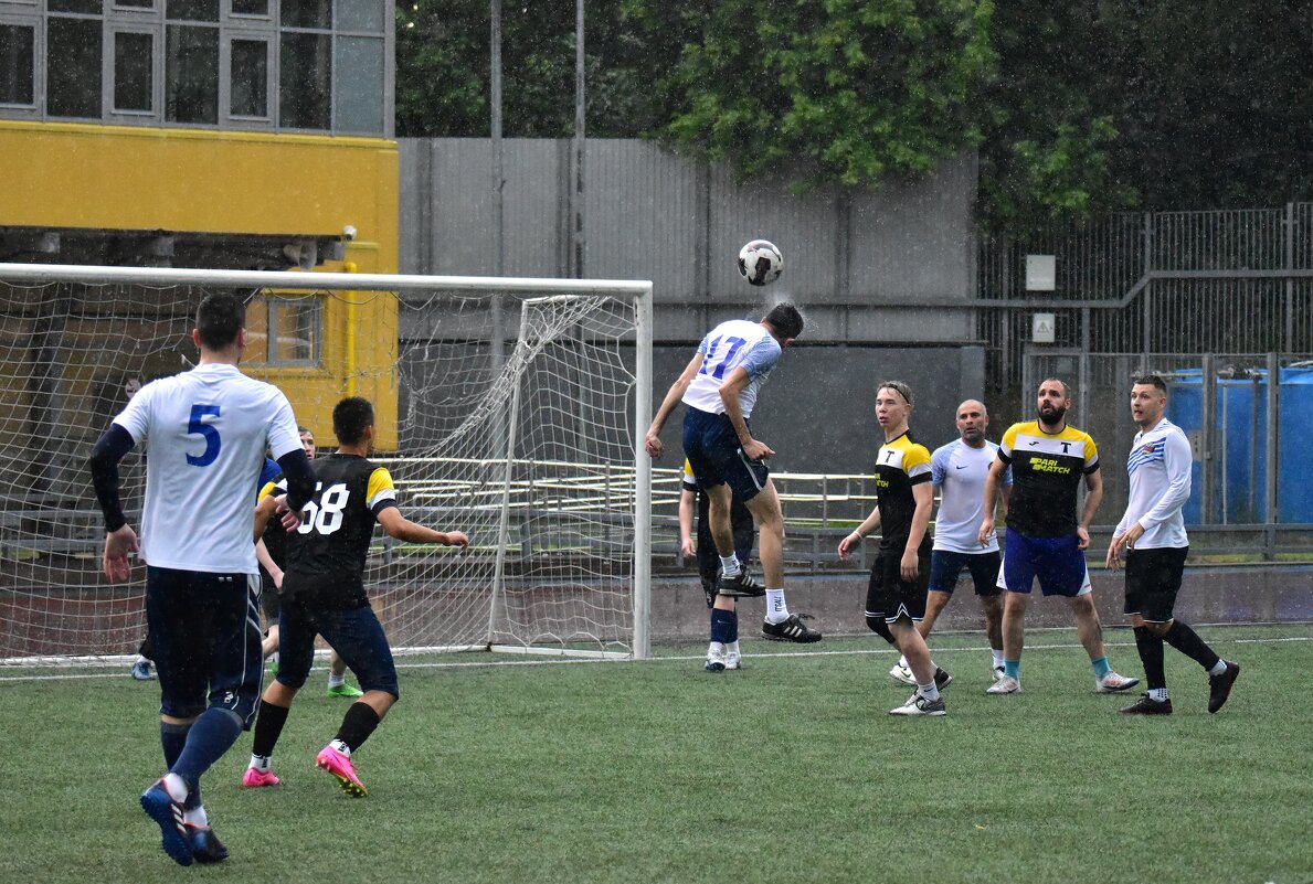 Это футбол... - Наталья Вязигина