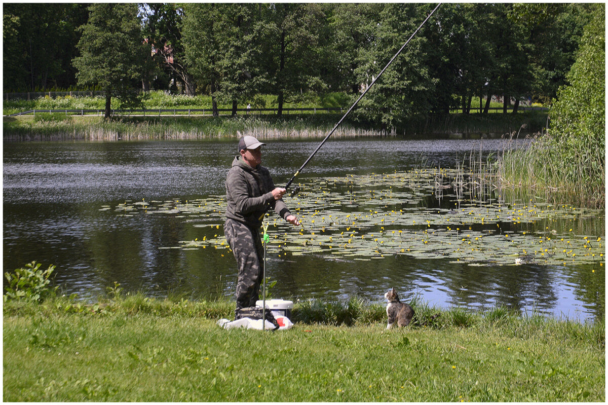 С рыбачком... - Aleksandr Gal