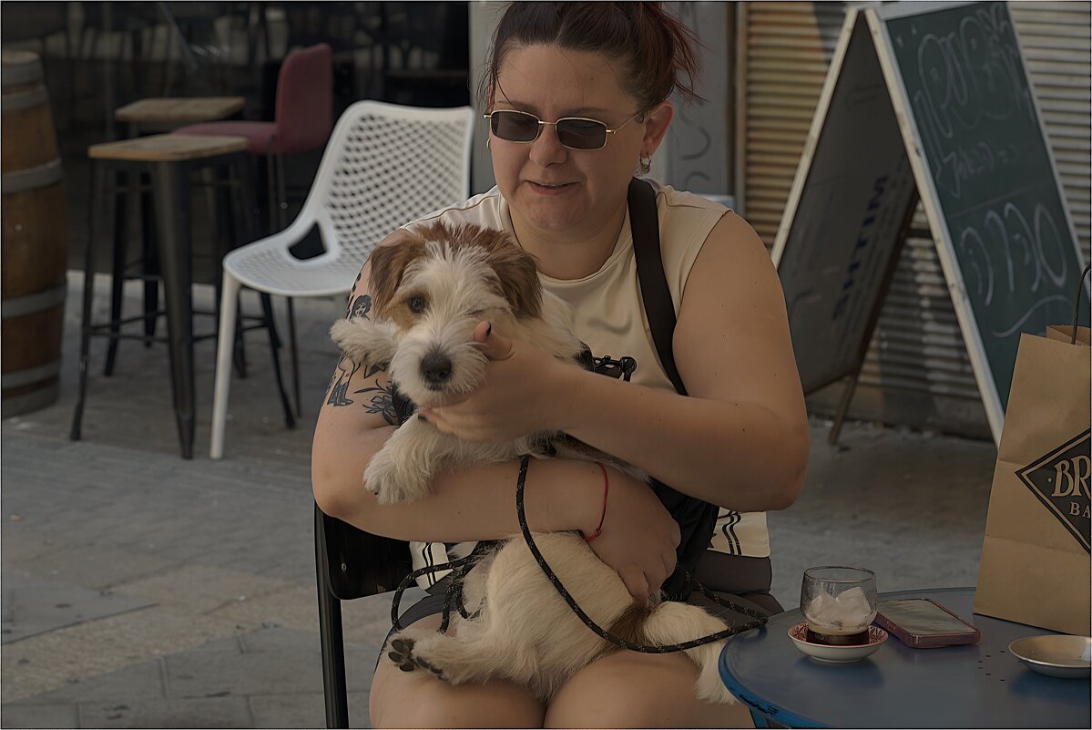 И все таки она красиво позирует  - ujgcvbif 