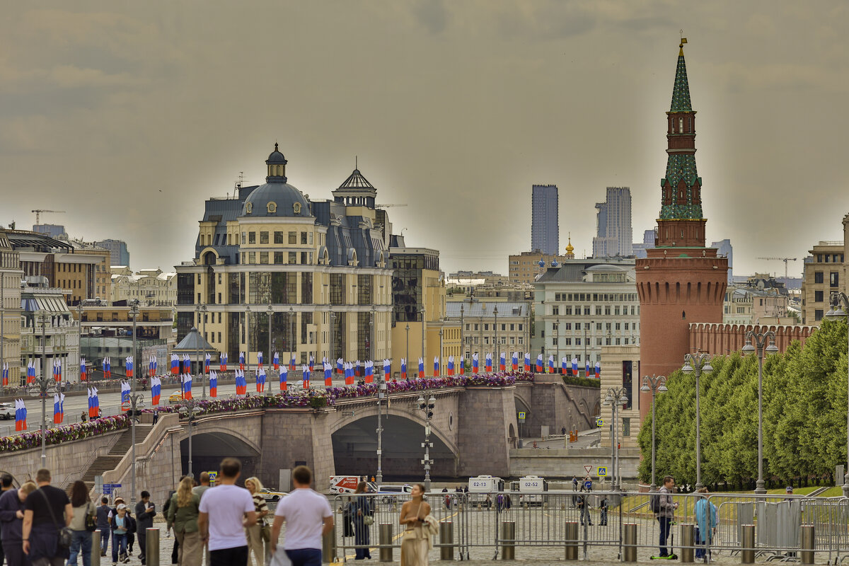 HDR - k-e-r-g-u-d-u DM