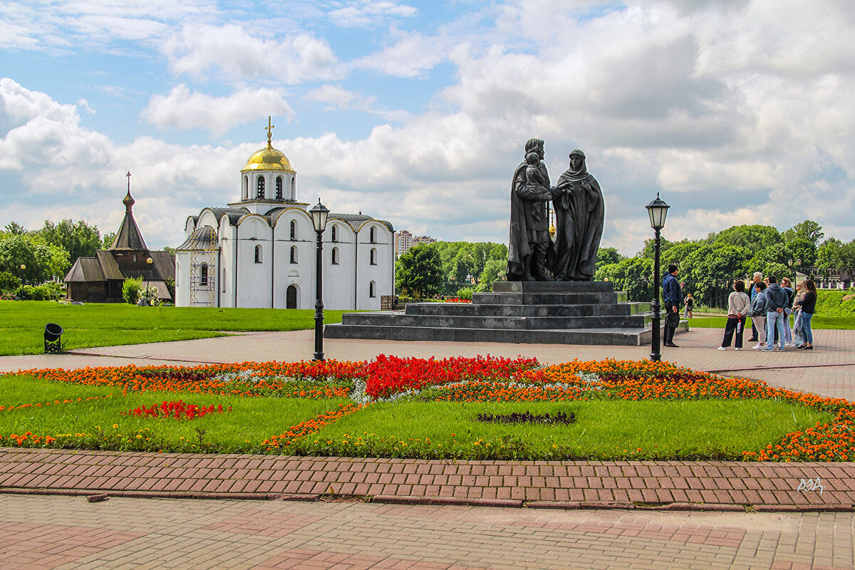 *** - Роланд Дубровский *** - Роланд Дубровский