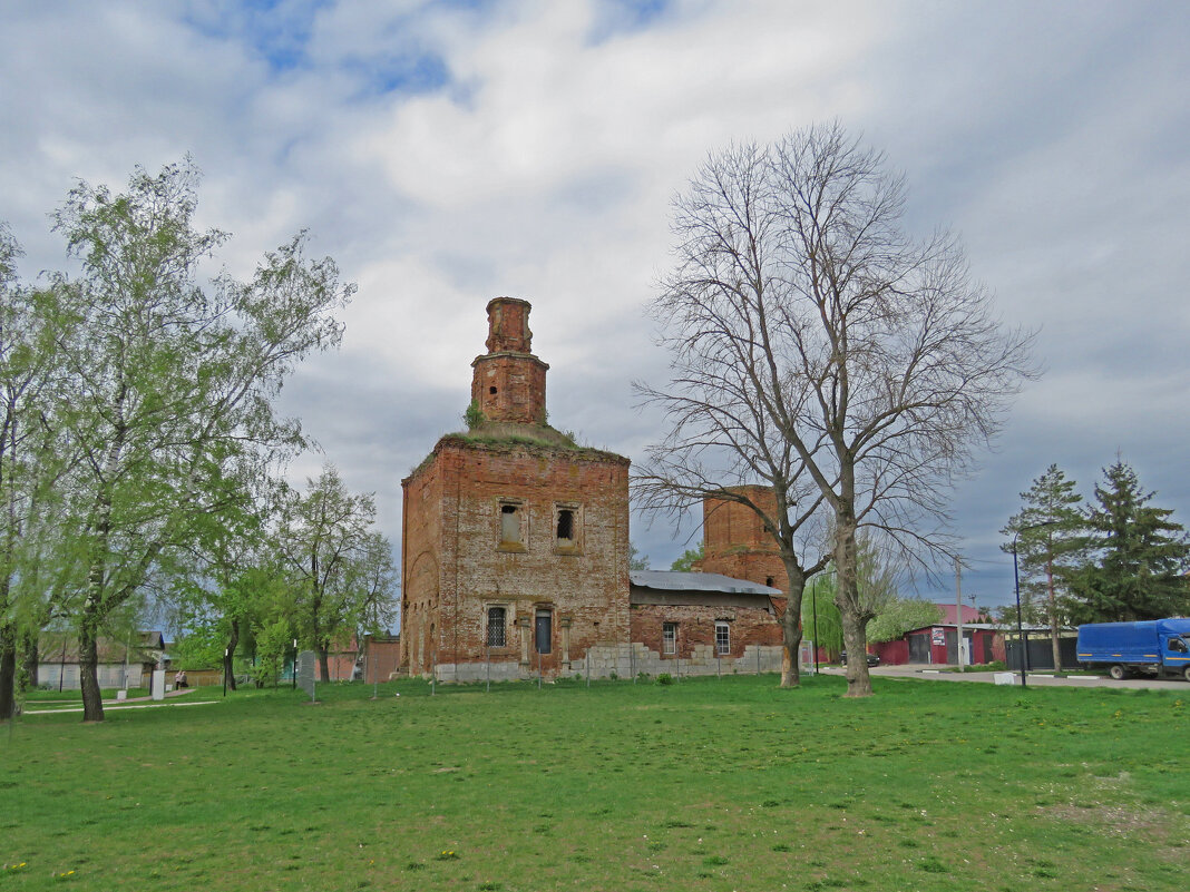 Руины Покровской церкви. Венев. - ИРЭН@ . Руины Покровской церкви. Венев. - ИРЭН@ .