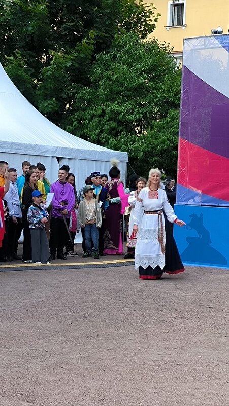 В День России везде звучат песни! - Ольга 