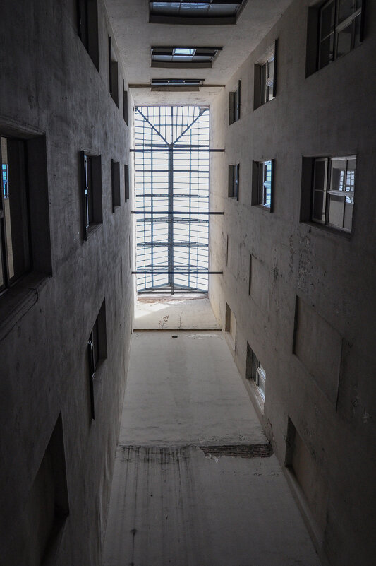 "Двор духов" (Большой пр. ВО, 15/4-я линия ВО, 5 Доходный дом Кенига) - Татьяна Машошина