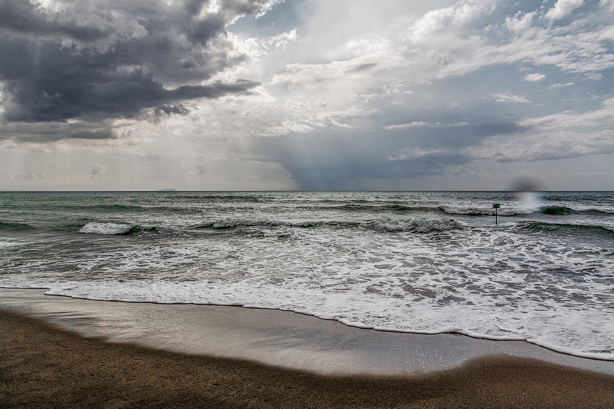 Средиземное - Дмитрий Средиземное - Дмитрий