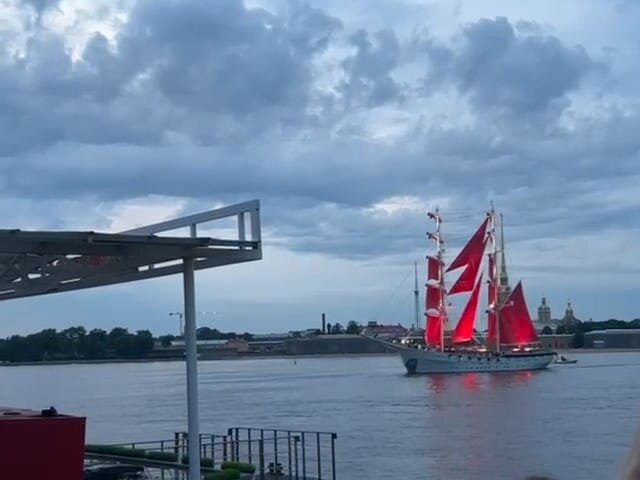 Санкт-Петербург. Алые паруса - Ирэн 