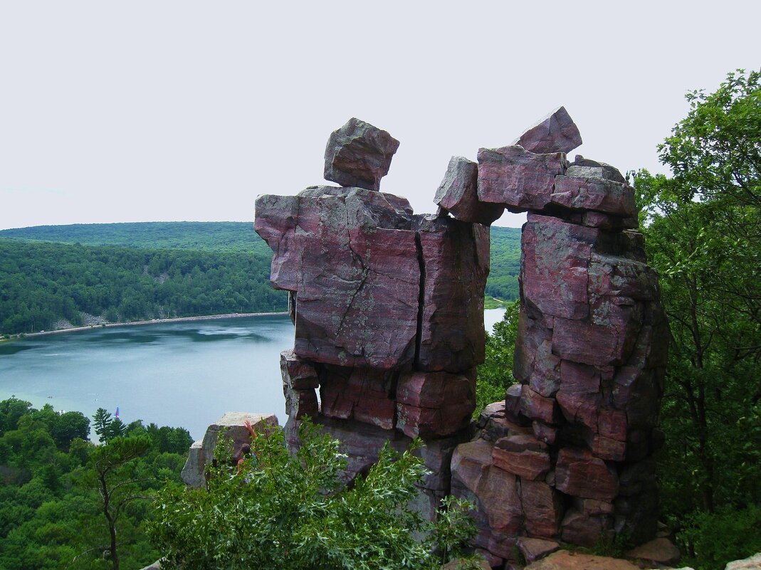 "Дьявольская дверь" в штате Висконсин, США. - unix (Илья Утропов) "Дьявольская дверь" в штате Висконсин, США. - unix (Илья Утропов)