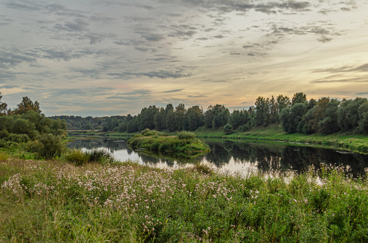 Близ деревни Заречная - Александр Филатов