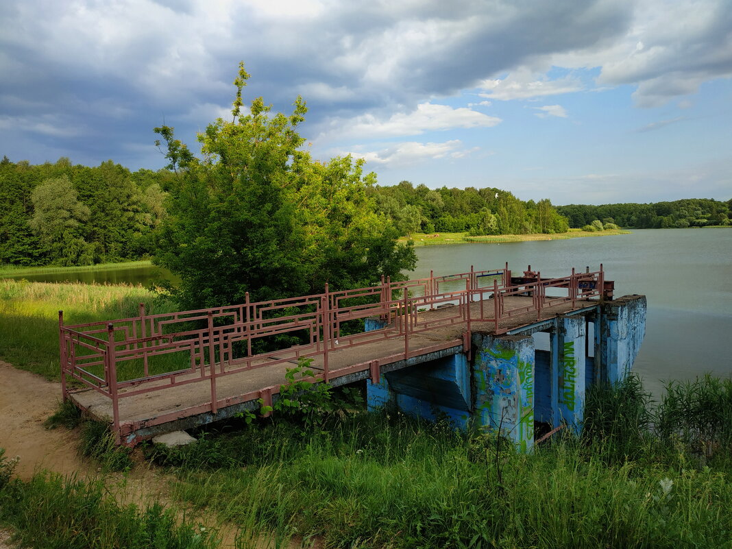 * * * - Андрей Лукьянов