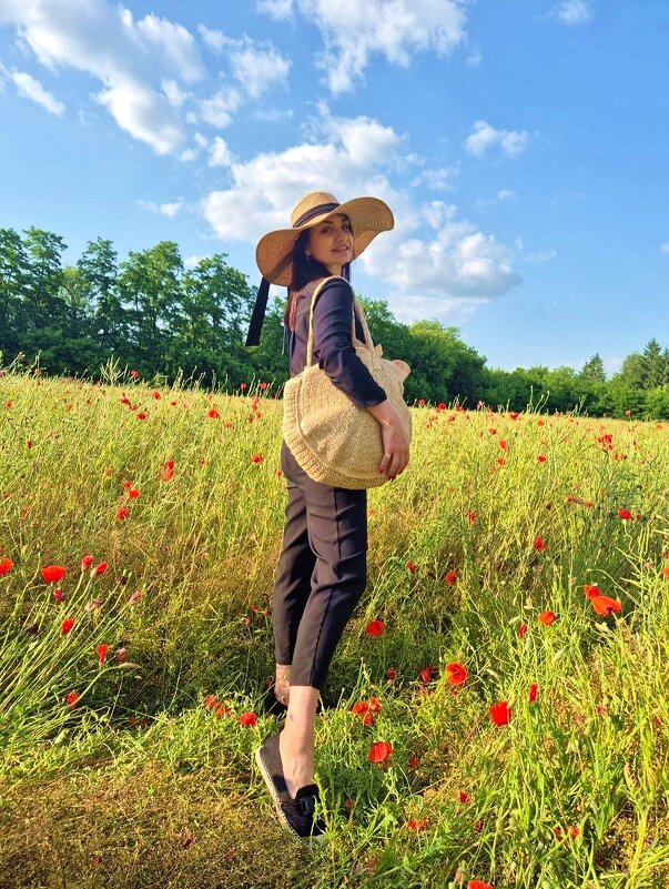НА МАКОВОМУ ПОЛІ... - Степан Карачко